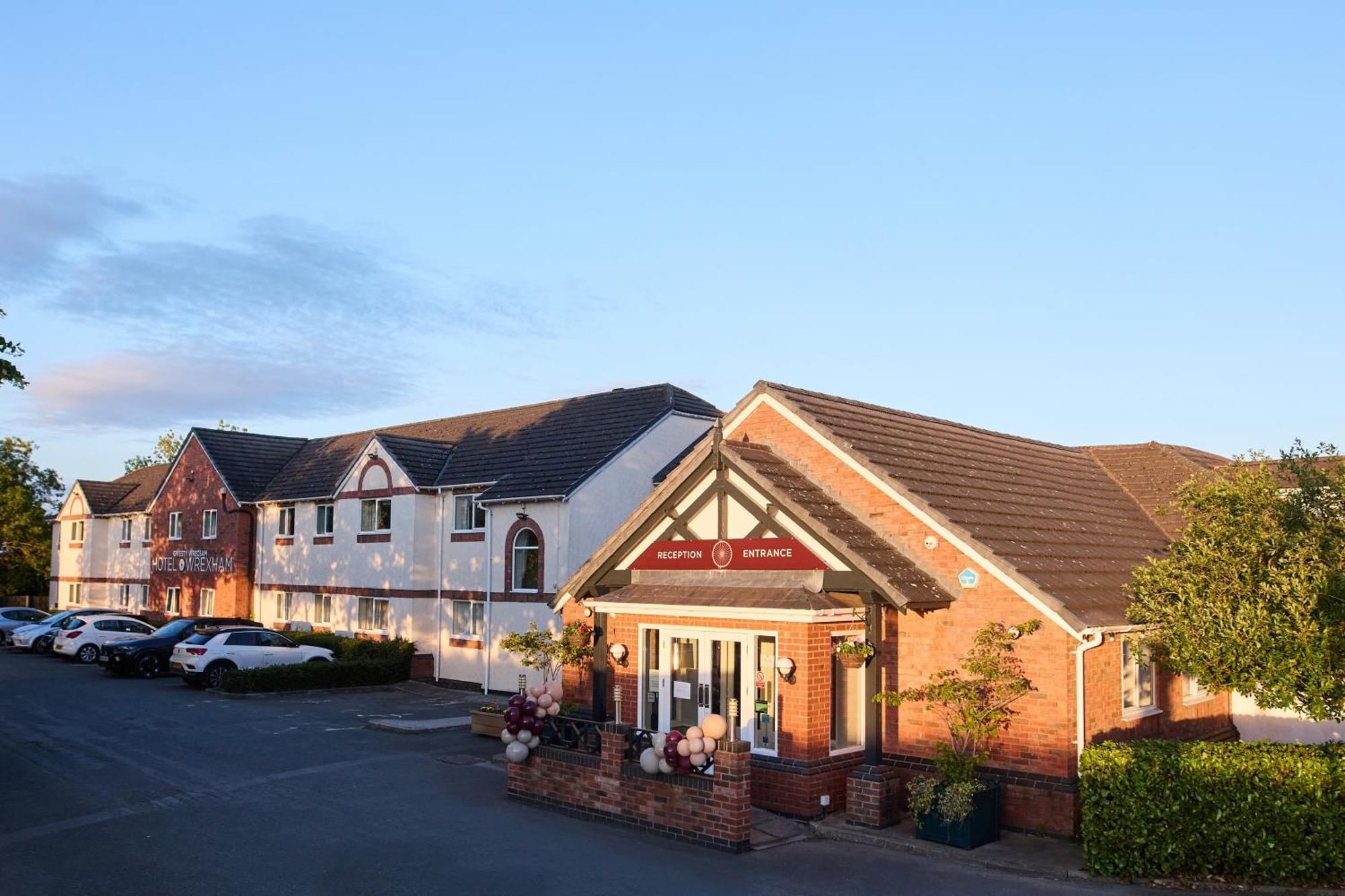 Hotel Holt