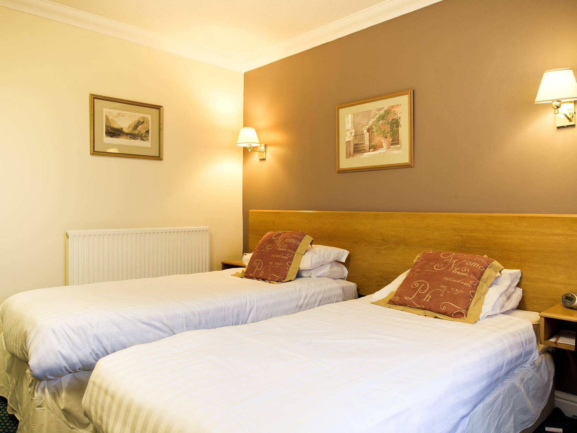 Holt Hotel 3*