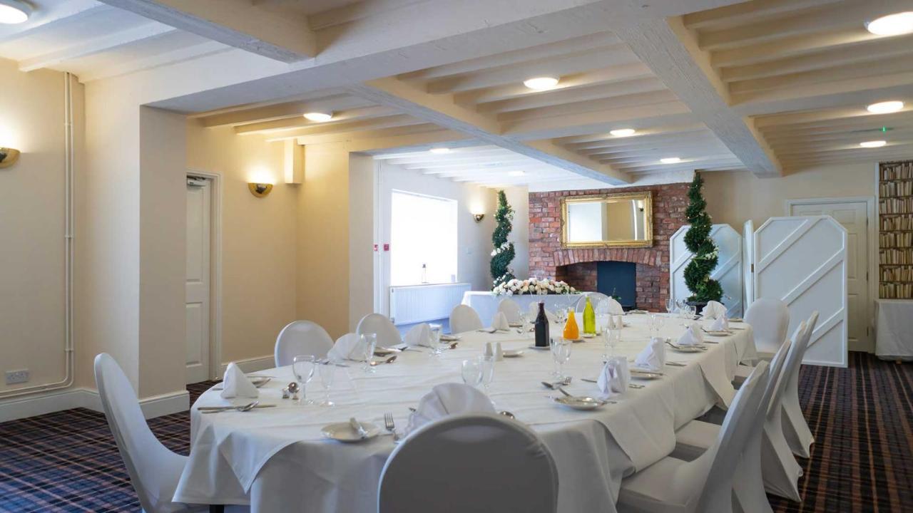 Holt Hotel Wrexham